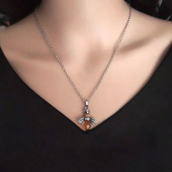 “Amber Abdomen Queen Bee” Faceted Tomenta Bumblebee Honeybee Victorian Necklace - Picture 11 of 16